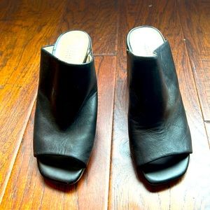 Kenneth Cole-Reaction black mule sandals